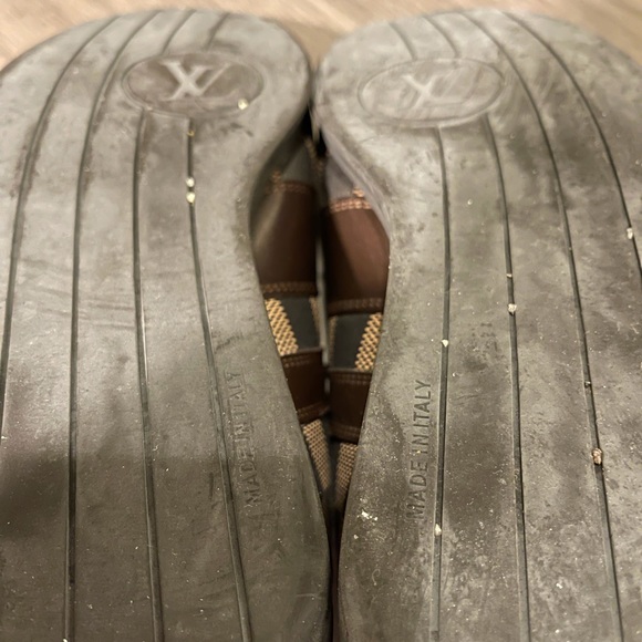 Louis Vuitton Damier Sneakers - Picture 10 of 10